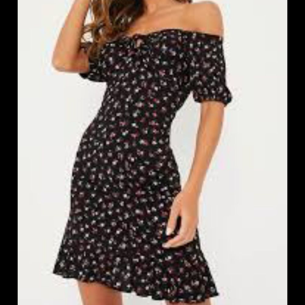 NWT Parisian FLORAL PUFF SLEEVE BODYCON MINI DRESS Size: 2